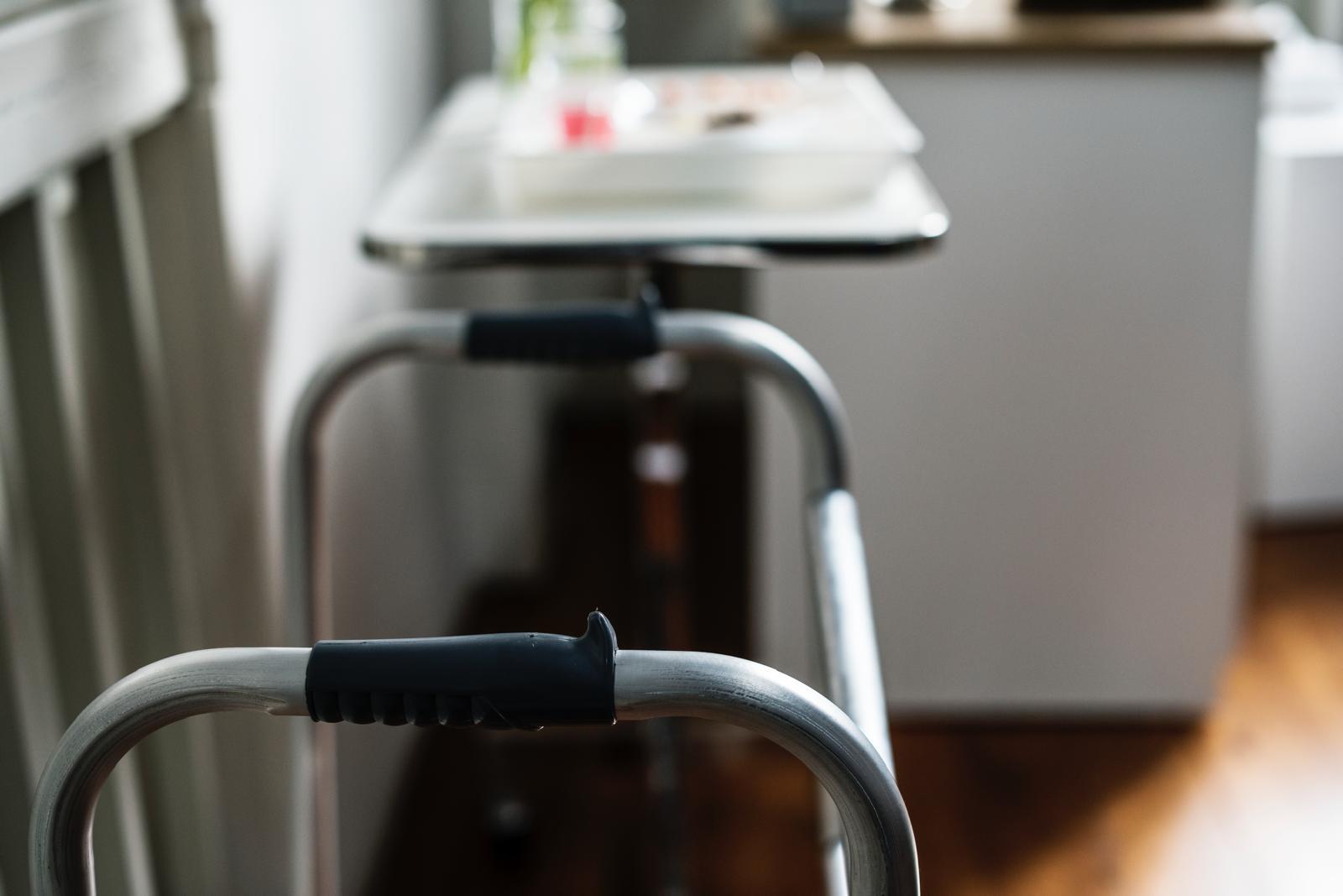 5 Ways to Help Your Elderly Parent Feel Independent at Home